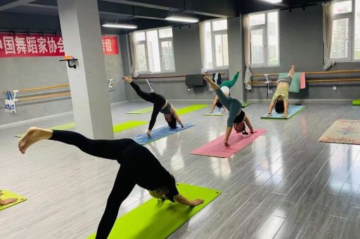 9月10日教师节是星期几,教师节在九月的第几个星期日?_今年的教师节是九月的第几个星期日!