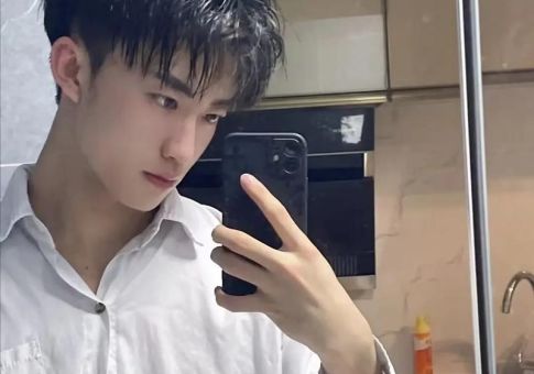 太过自信的人会怎样，太过自信的男人叫什么？