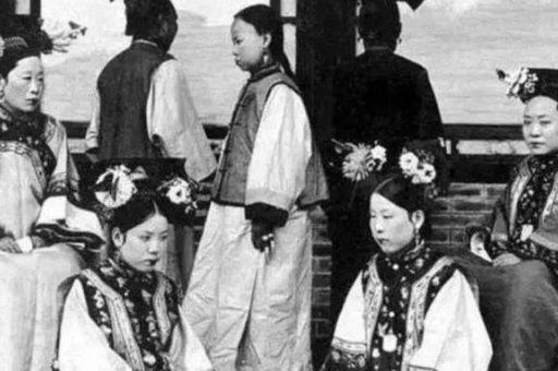 溥仪生理缺陷是怎么造成的，溥仪自传中描述宫女的话？